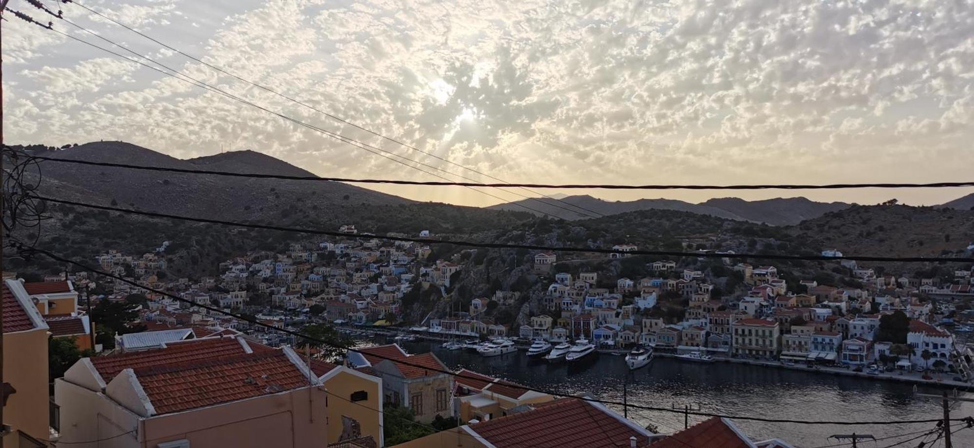 Duchess Harbour View Apartment Symi Room photo